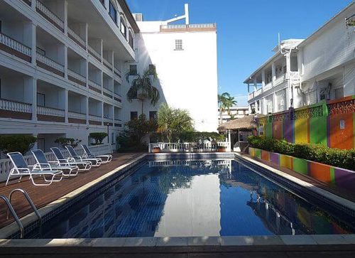 Radisson Fort George Hotel & Marina