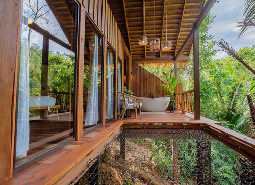 Jungle Eco-Lodge with a Private Deck