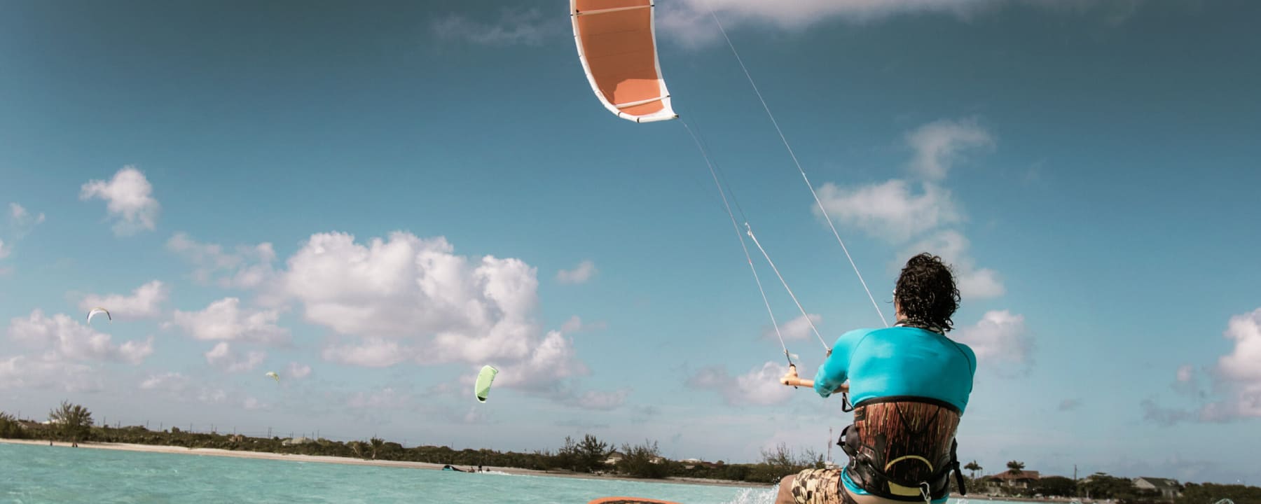 Kiteboarding (Best: February to June)