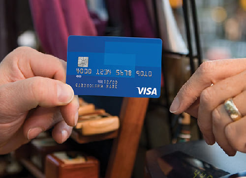 Use the Right Travel-Friendly Bank Card