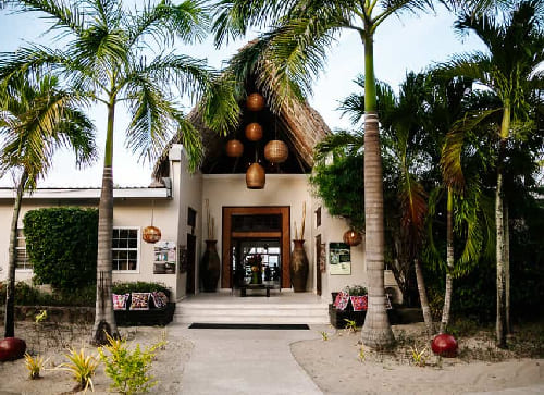 Jaguar Reef Lodge – Hopkins